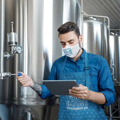 Apron and Face Mask Mockup Featuring a Man at Work m3626-r-el2